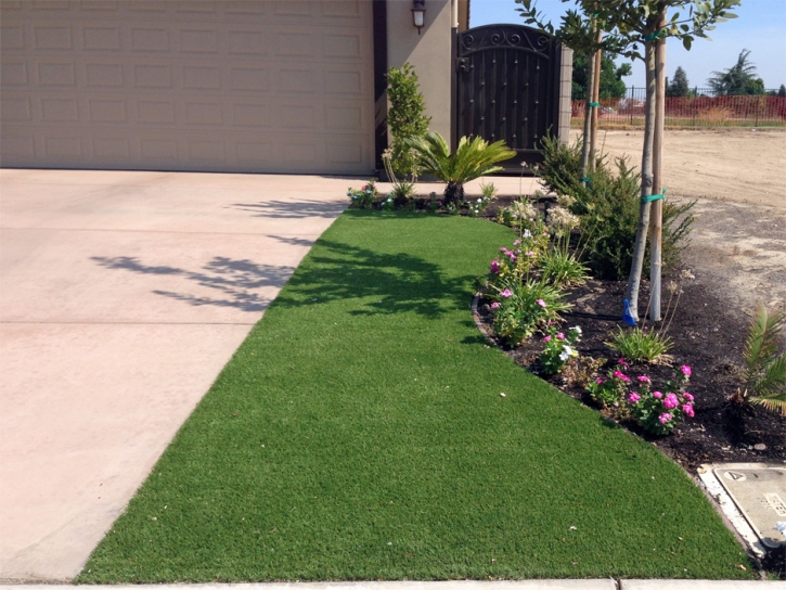 Faux Grass Rockdale, Texas Landscaping Business, Front Yard Landscaping