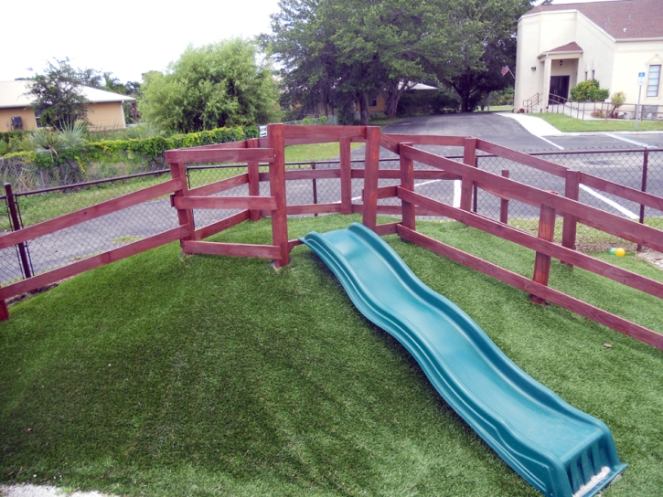 Synthetic Grass Banquete, Texas Landscaping, Commercial Landscape